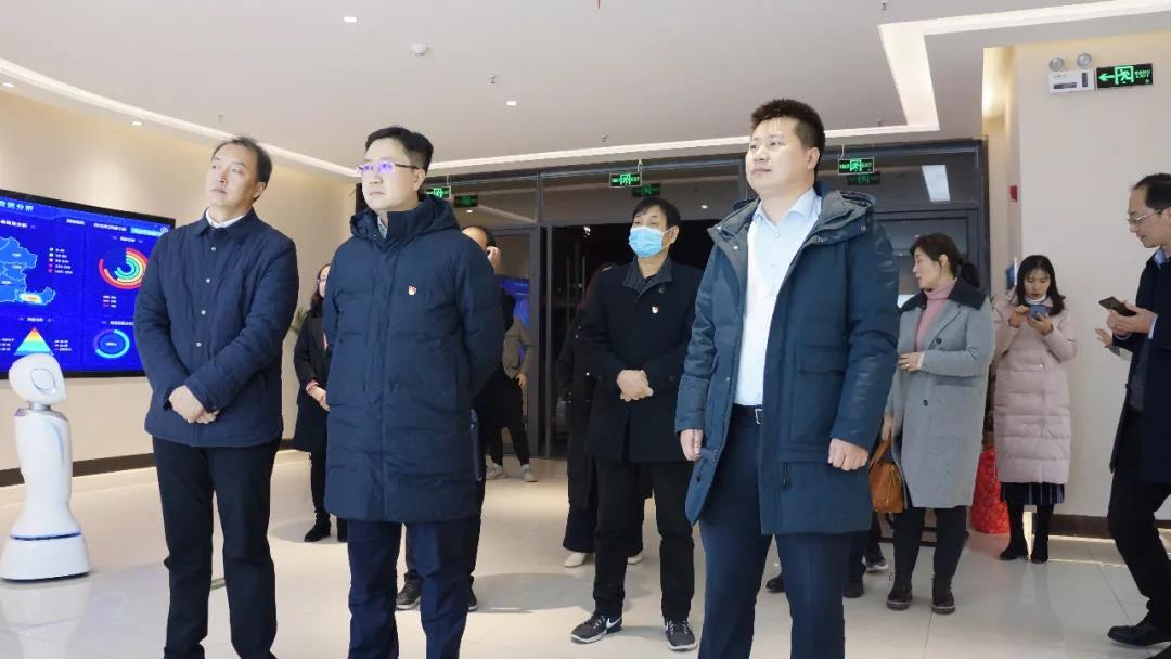 南(nán)陽市(shì)政府副市(shì)長(cháng)範勇一(yī)行(xíng)莅臨南(nán)陽華為(wèi)大(dà)數(shù)據創新中心調研指導工(gōng)作(zuò)！